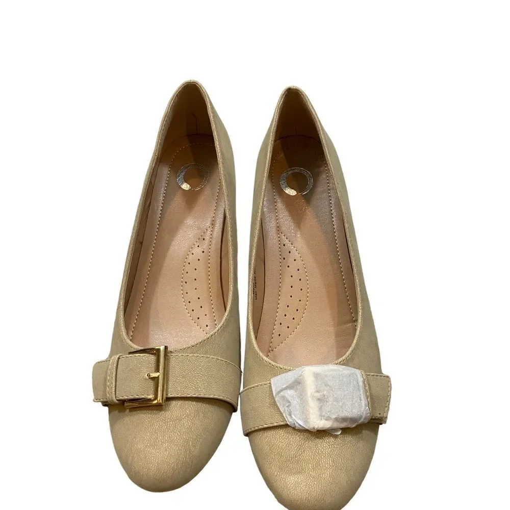 New in Box Journee Collection Graysn Wedge Heels with Buckle Bone Color Size 9.5